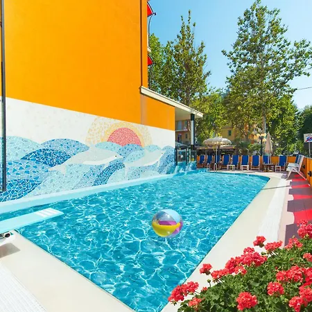 Viva Beach Hotel - 20M From The Beach & Large Breakfast-3